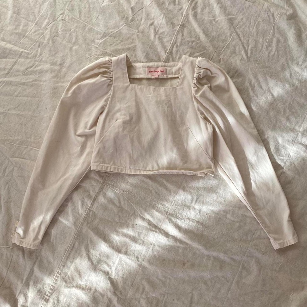 Lisa Says Gah Beige Top